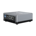 MINISFORUM DMAF5 AMD Mini-PC met Ryzen 5 - Afgebeeld vanaf de achterkant in een rechte hoek met voedingspoort, 2x RJ45 Ethernet-poorten, 1x HDMI, 1x DisplayPort en 2x USB Type-A-poorten.