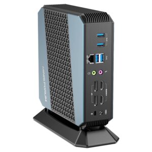 Mini PC da gioco verticale MinisForum EliteMini HX90 - Mostrato dal retro con un&#039;angolazione da sinistra con porta di alimentazione, uscita display 4x, jack per cuffie e microfono, 4x USB Type-C 3.0 e una porta Ethernet 2.5G