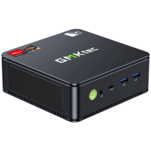 L'image présente le mini PC GMKTEC NUBOX M6, un dispositif informatique compact conçu pour la polyvalence et l'efficacité. Avec sa finition noire mate et élégante, il dégage une esthétique moderne. Son format compact lui permet de répondre à de nombreux besoins informatiques. Le logo GMKTEC est subtilement affiché sur l'appareil, ce qui lui confère un design minimaliste.