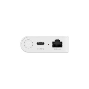 Widok z boku eleganckiej pamięci Minisforum S100 PC Stick, pokazujący jej minimalistyczny design i konfigurację portów, w tym USB3.2 Gen2 Type-A, HDMI, USB3.2 Gen2 Type-C i RJ45 2.5G Ethernet. Wyposażone w procesor Intel N100, urządzenie to obiecuje energooszczędność, cichą pracę i obsługę PoE IEEE 802.3at dla optymalnego dostarczania energii